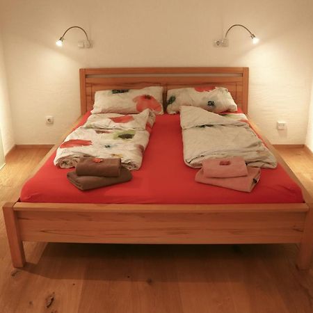 Stilvolle Wohnung Auf 50 M² Mit Parkplatz Und Wifi Kraiburg am Inn Exteriér fotografie