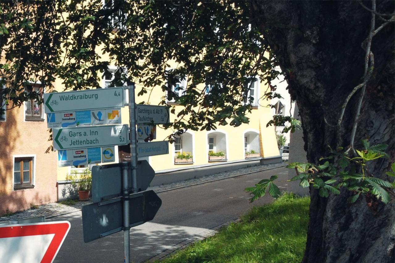 Stilvolle Wohnung Auf 50 M² Mit Parkplatz Und Wifi Kraiburg am Inn Exteriér fotografie
