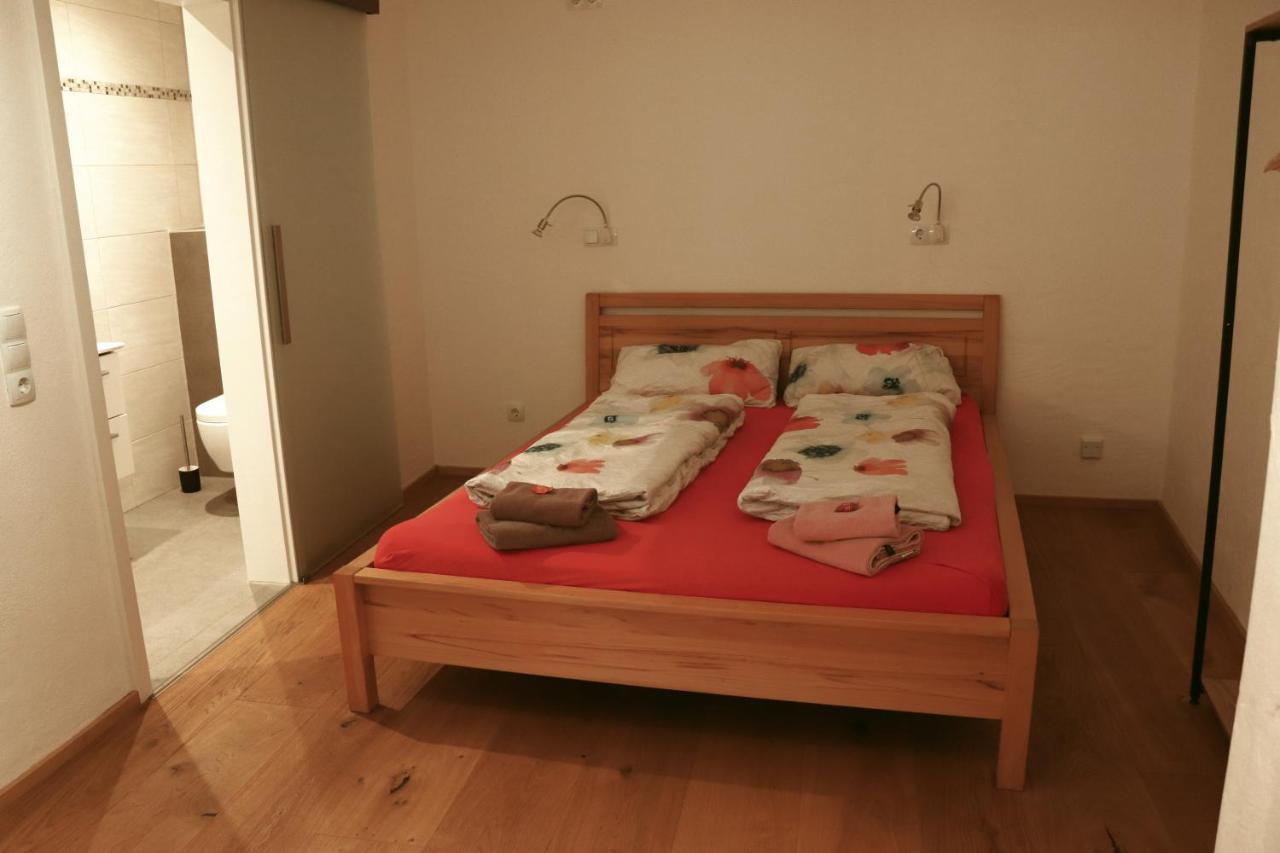 Stilvolle Wohnung Auf 50 M² Mit Parkplatz Und Wifi Kraiburg am Inn Exteriér fotografie