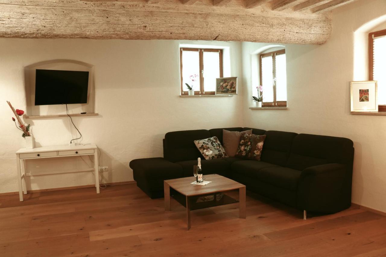 Stilvolle Wohnung Auf 50 M² Mit Parkplatz Und Wifi Kraiburg am Inn Exteriér fotografie