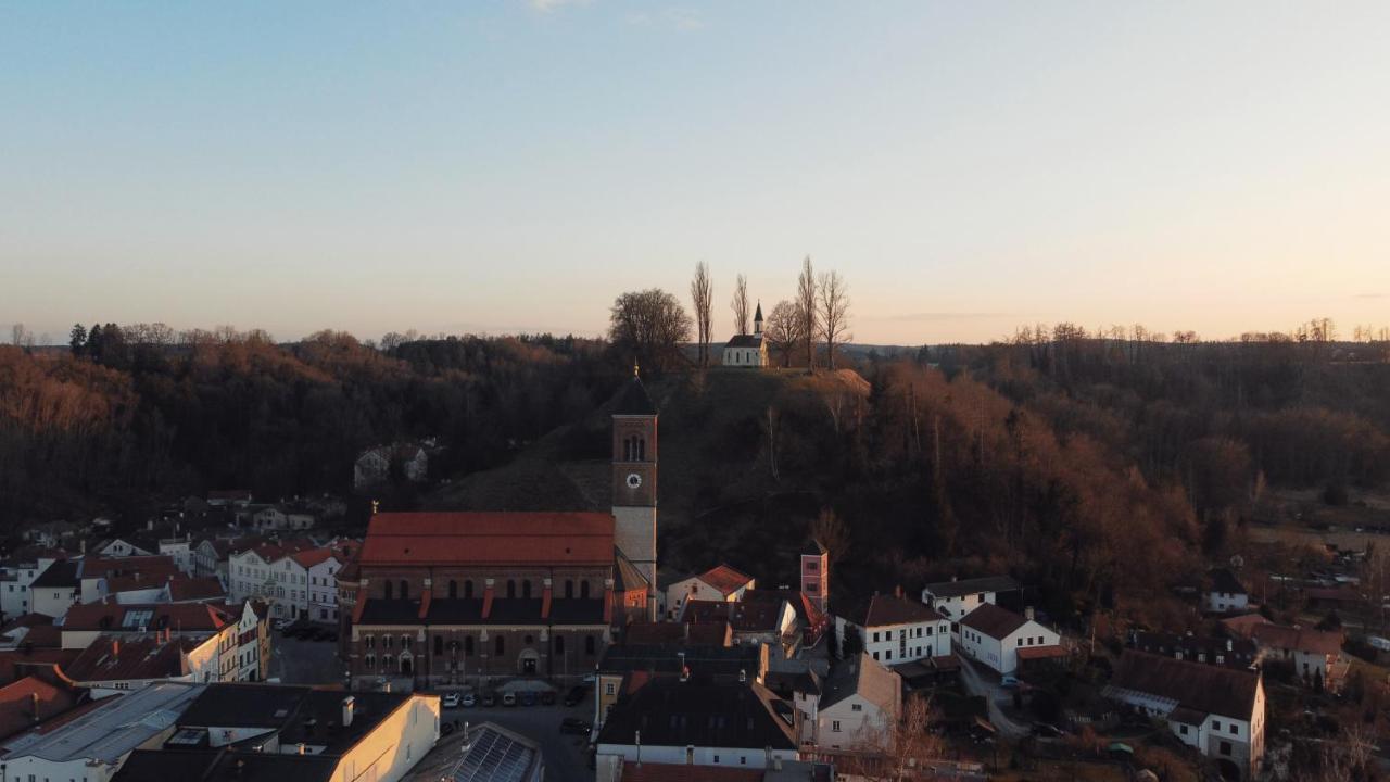 Stilvolle Wohnung Auf 50 M² Mit Parkplatz Und Wifi Kraiburg am Inn Exteriér fotografie